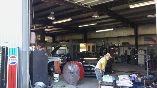Auto Body Shop «Wagers Auto Body», reviews and photos, 3864 N Riverside Dr, Hamilton, OH 45011, USA