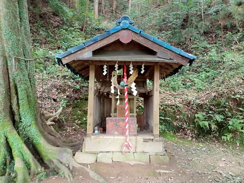 船渡川神社