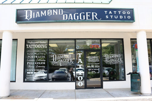 Tattoo Shop «Diamond Dagger Tattoo Studio», reviews and photos, 8894 Fort Smallwood Rd #9a, Pasadena, MD 21122, USA