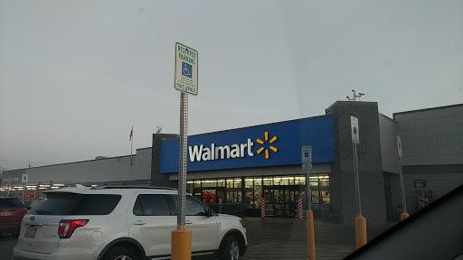 Discount Store «Walmart», reviews and photos, 2222 Crest View Dr, Hudson, WI 54016, USA