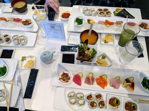 Shopping Mall «Quail Hill Shopping Center», reviews and photos, 6501 - 6875 Quail Hill Pkwy, Irvine, CA 92603, USA