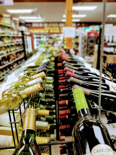 Liquor Store «Fairfield Wine & Liquor», reviews and photos, 296 Fairfield Ave, Waterbury, CT 06708, USA