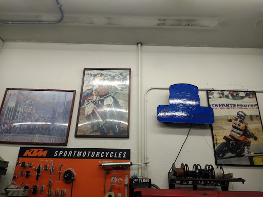 Motorcycle Dealer «Moore And Sons Motorcyles», reviews and photos, 21431 E Cliff Dr, Santa Cruz, CA 95062, USA