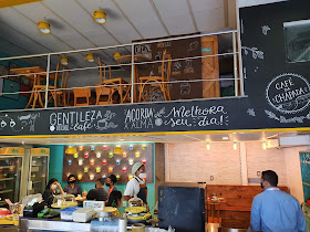 Tropicália Gelato e Caffé