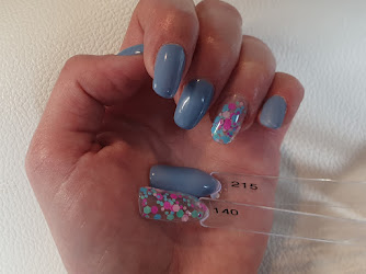 YOU! nails by Willianne