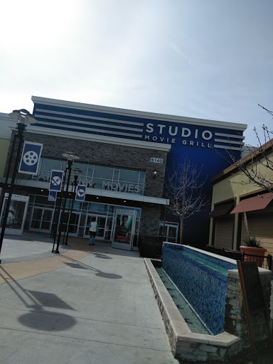 Movie Theater «Studio Movie Grill», reviews and photos, 5140 Commons Dr, Rocklin, CA 95677, USA