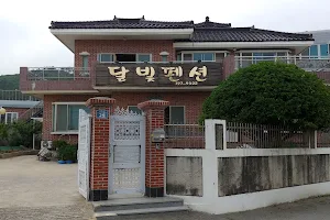 부산 기장 달빛 펜션 (Moonlight House Gijang Busan) image