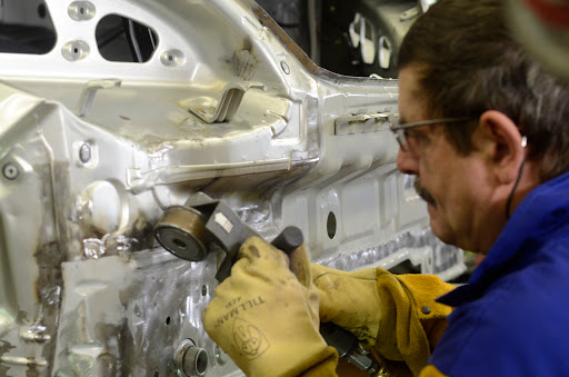 Auto Body Shop «Tech-Cor Body Shop», reviews and photos, 110 E Palatine Rd, Wheeling, IL 60090, USA