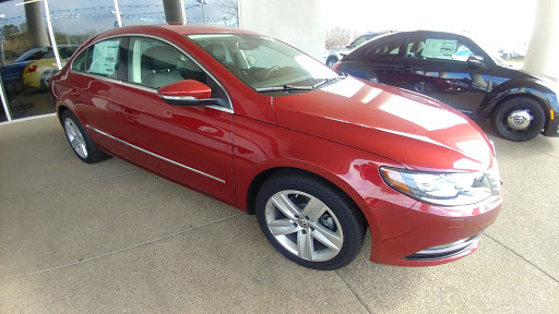 Car Dealer «Folsom Lake Volkswagen», reviews and photos, 12565 Auto Mall Cir, Folsom, CA 95630, USA