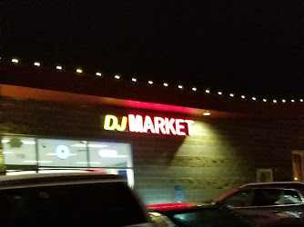 D J Market