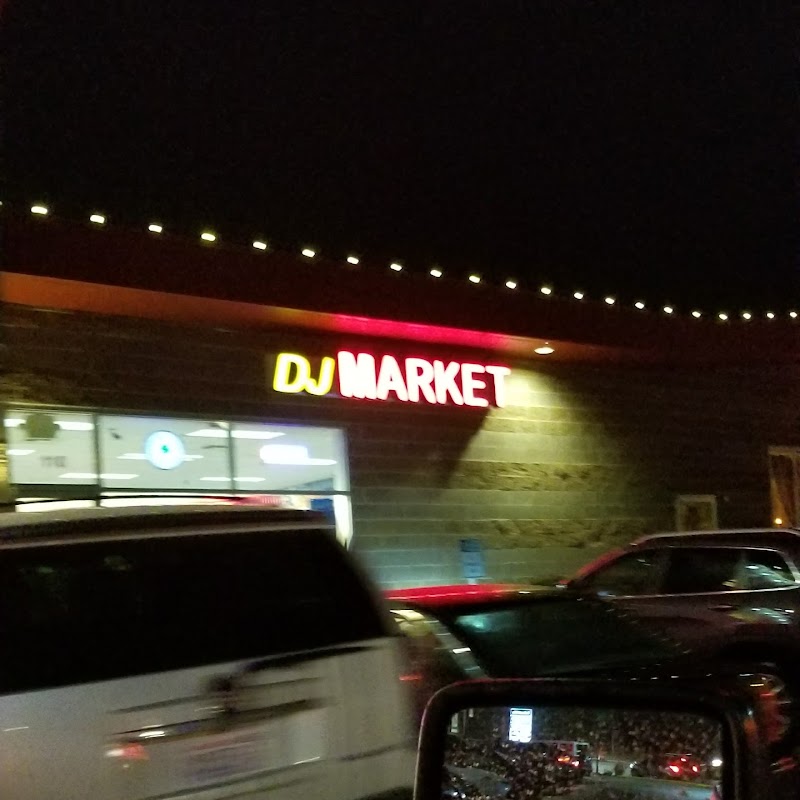 D J Market
