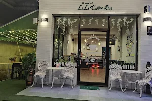 LiLi Coffee Bar Betong image