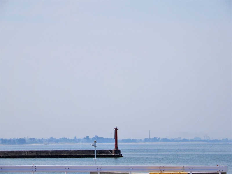 魚津港北区南防波堤灯台