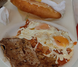 Tortas y tacos de canasta lola photo