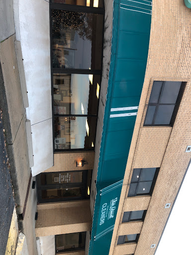 Dry Cleaner «S Ray Barrett Cleaners», reviews and photos, 200 W 21st St, Norfolk, VA 23517, USA