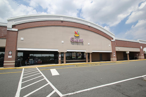 Supermarket «Giant», reviews and photos, 21800 Towncenter Plaza, Sterling, VA 20164, USA
