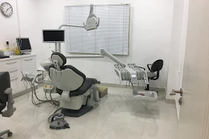 Dr.Salah Al-Kandari Dental Clinic image