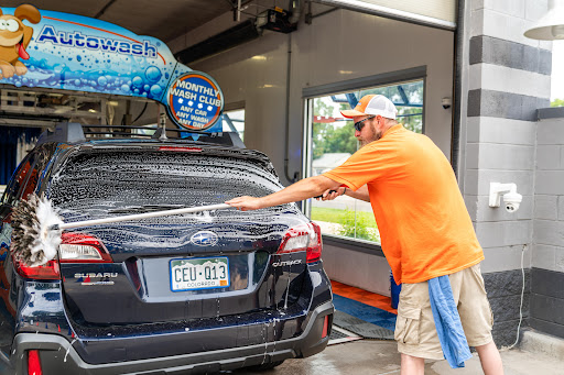 Autowash Express @ Cedar Place Car Wash en Lakewood