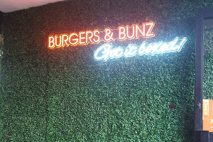 Burgerz & Bunz