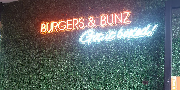 Burgerz & Bunz