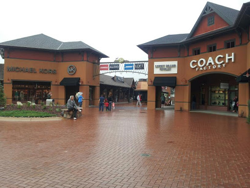 Outlet Store «Express Factory Outlet», reviews and photos, 5050 Factory Shops Blvd, Castle Rock, CO 80108, USA