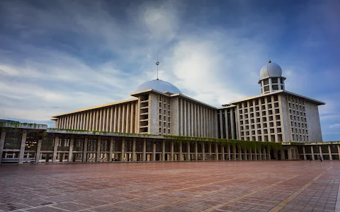 Istiqlal Mosque image