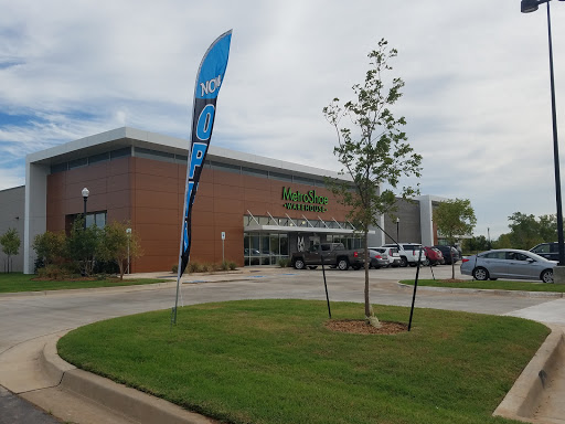 Shoe Store «MetroShoe Warehouse», reviews and photos, 2308 24th Ave NW, Norman, OK 73069, USA