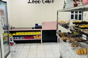 Loves Cakes image