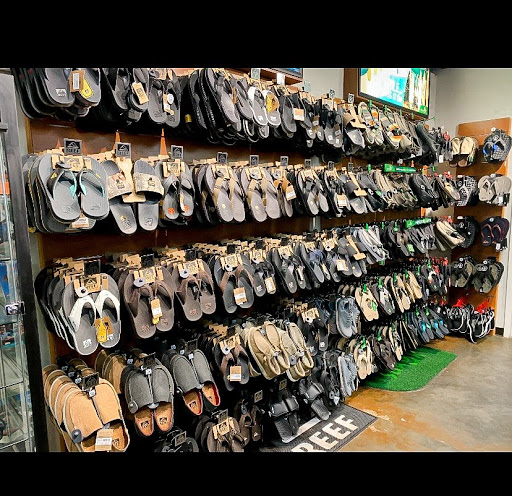 Surf Shop «Maui Nix Surf Shop», reviews and photos, 483 Mandalay Ave #101, Clearwater, FL 33767, USA