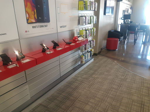 Cell Phone Store «Verizon Authorized Retailer – Cellular Sales», reviews and photos, 4183 W Irving Park Rd, Chicago, IL 60641, USA