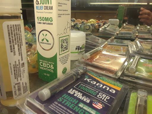 Tobacco Shop «Smoke shop», reviews and photos, 34 Nassau Blvd, Garden City, NY 11530, USA