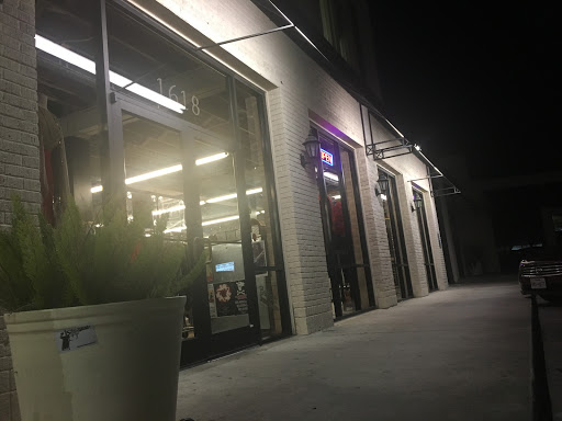 Used Clothing Store «Buffalo Exchange Houston», reviews and photos, 2901 S Shepherd Dr, Houston, TX 77098, USA