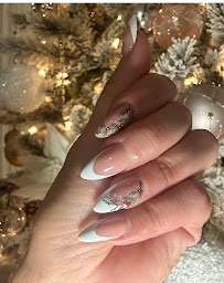 Mari’s Mobile Nails