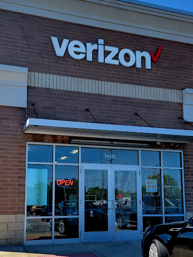Cell Phone Store «GoWireless Verizon Authorized Retailer», reviews and photos, 34816 Euclid Ave, Willoughby, OH 44094, USA