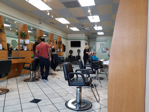 22808 Victory Blvd, Woodland Hills, CA 91367, USA