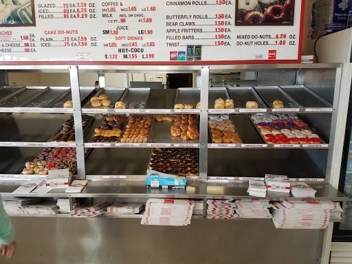 Donut Shop «Shipley Do-Nuts», reviews and photos, 501 E Abram St, Arlington, TX 76010, USA