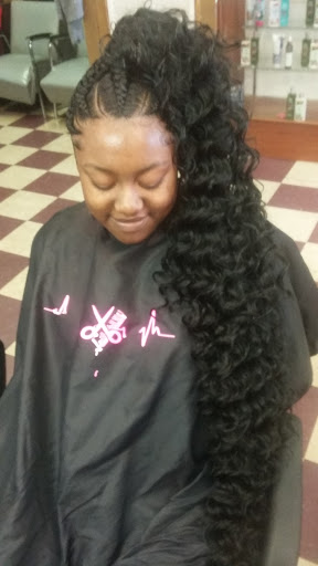 Hair Salon «Beauty Junkies Healthy Hair Salon & Boutique», reviews and photos, 1710 Dixie Hwy, Louisville, KY 40210, USA