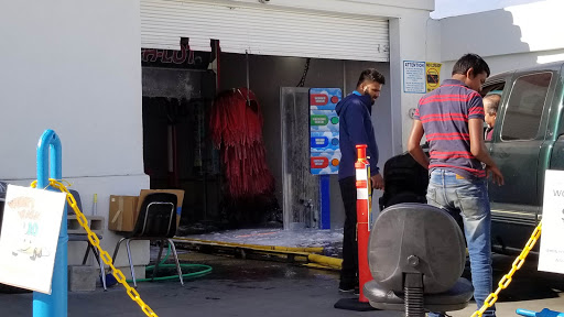 Car Wash «Bubble Bee Car Wash», reviews and photos, 2711 del Amo Blvd, Lakewood, CA 90712, USA