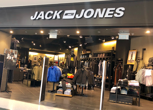 JACK & JONES