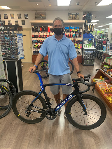 Bicycle Store «City Bikes Aventura», reviews and photos, 20335 Biscayne Blvd, Aventura, FL 33180, USA