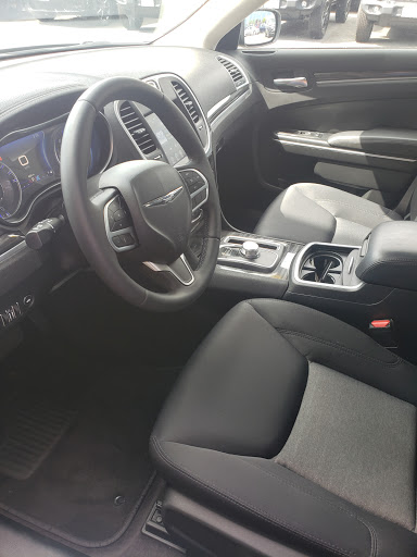 Car Dealer «Enumclaw Chrysler Jeep Dodge», reviews and photos, 726 Roosevelt Ave, Enumclaw, WA 98022, USA