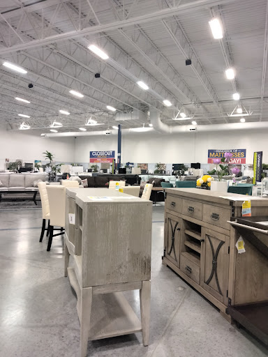 Outlet Store «Rooms To Go Outlet Furniture Store - Pearl River», reviews and photos, 63295 Old Military Rd, Pearl River, LA 70452, USA