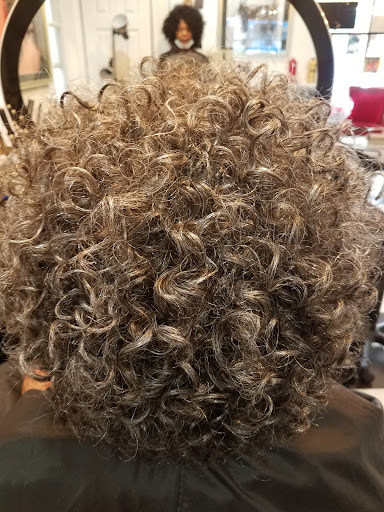 Beauty Salon «New Yorker Styling Salon», reviews and photos, 8813 Bridgeport Way SW # 305, Lakewood, WA 98499, USA