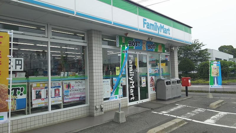 ファミリーマート 武蔵町店