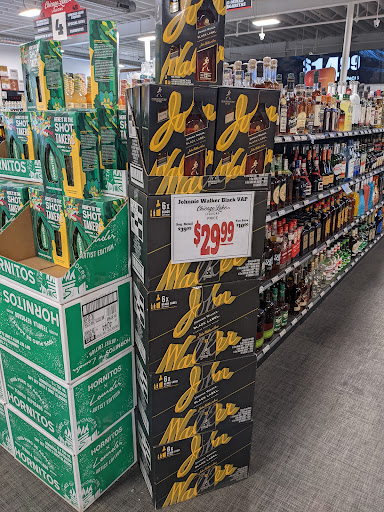 Liquor Store «Chicago Lake Liquors», reviews and photos, 825 E Lake St, Minneapolis, MN 55407, USA