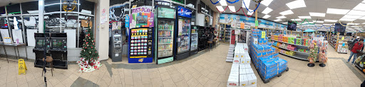 Liquor Store «Arcadia Foremost Liquors», reviews and photos, 3301 W North Ave, Chicago, IL 60647, USA