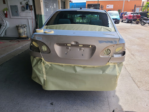Auto Body Shop «Marbella Paint & Body Shop», reviews and photos, 4848 E 10th Ct, Hialeah, FL 33013, USA