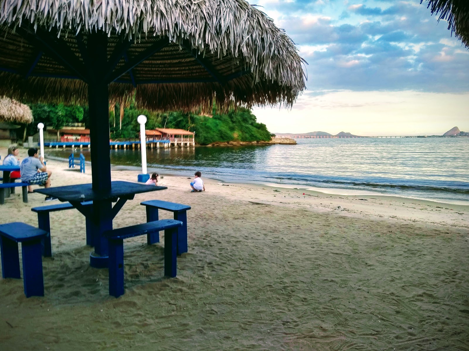 Foto von Hip Hang Beach und die siedlung