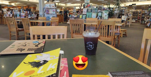 Book Store «Schuler Books & Music», reviews and photos, 2660 28th St SE, Grand Rapids, MI 49512, USA