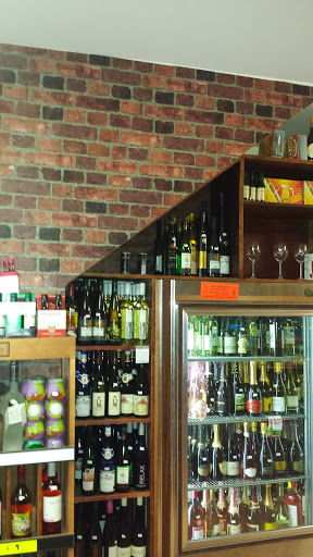 Liquor Store «B&S WINE AND SPIRITS», reviews and photos, 152 Wyckoff Ave, Brooklyn, NY 11237, USA